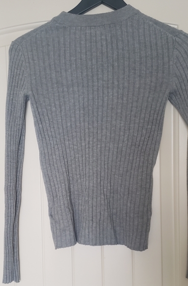 Grey Ribbed Knit Top - Picture 4 of 5